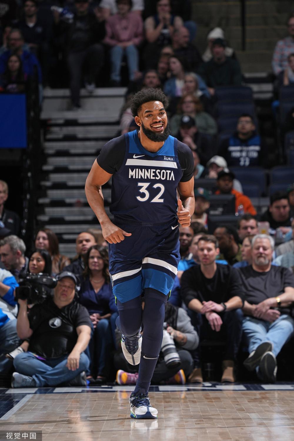 待對手露出 待對手露出